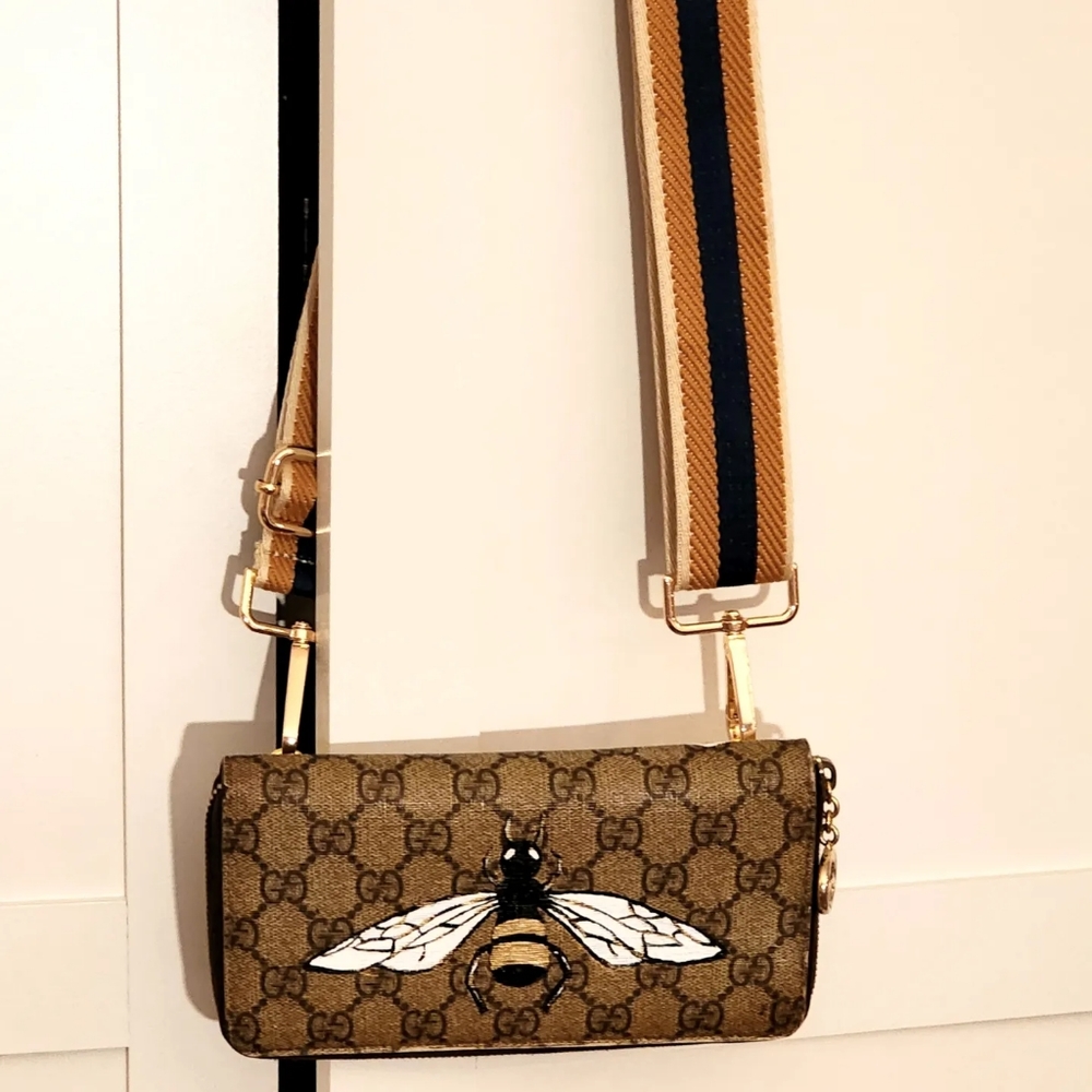 Authentic Handpainted Gucci Zip-Around Continental Wallet in GG Supreme Canvas - Picture 5 of 15